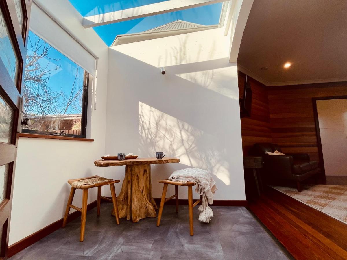 Grape Juice Retreat Rustic Romantic Gateway 5Mins To Beaches & Town Margaret River Ngoại thất bức ảnh